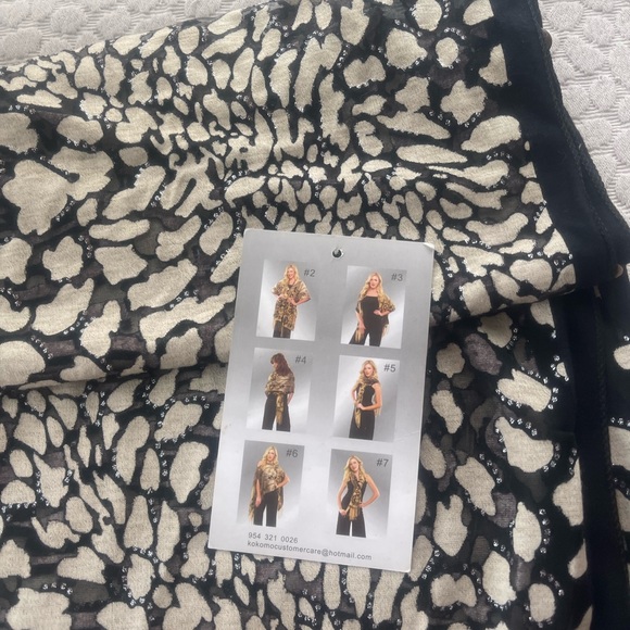 7 Way Scarf rich black cream pattern - Picture 3 of 5